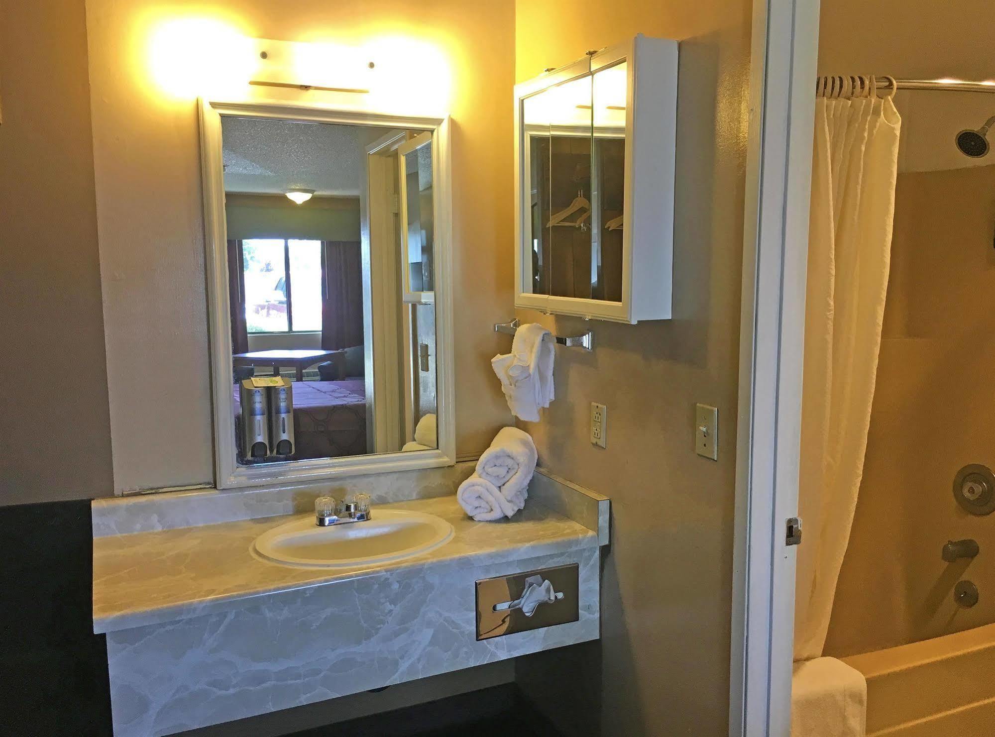 Americas Best Value Inn - Carson City Dış mekan fotoğraf